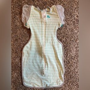 Love to Dream arms up transitional swaddle medium